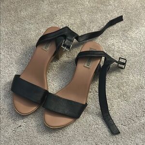 Steve Madden Black Heels Elegant Design